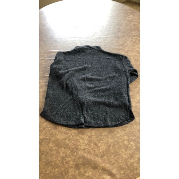 Old Navy Top (#3494) - Picture 2 of 4